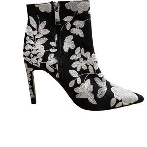 Zara Women's Black Embroidered Floral Heeled Booties Size 7.5 - 38